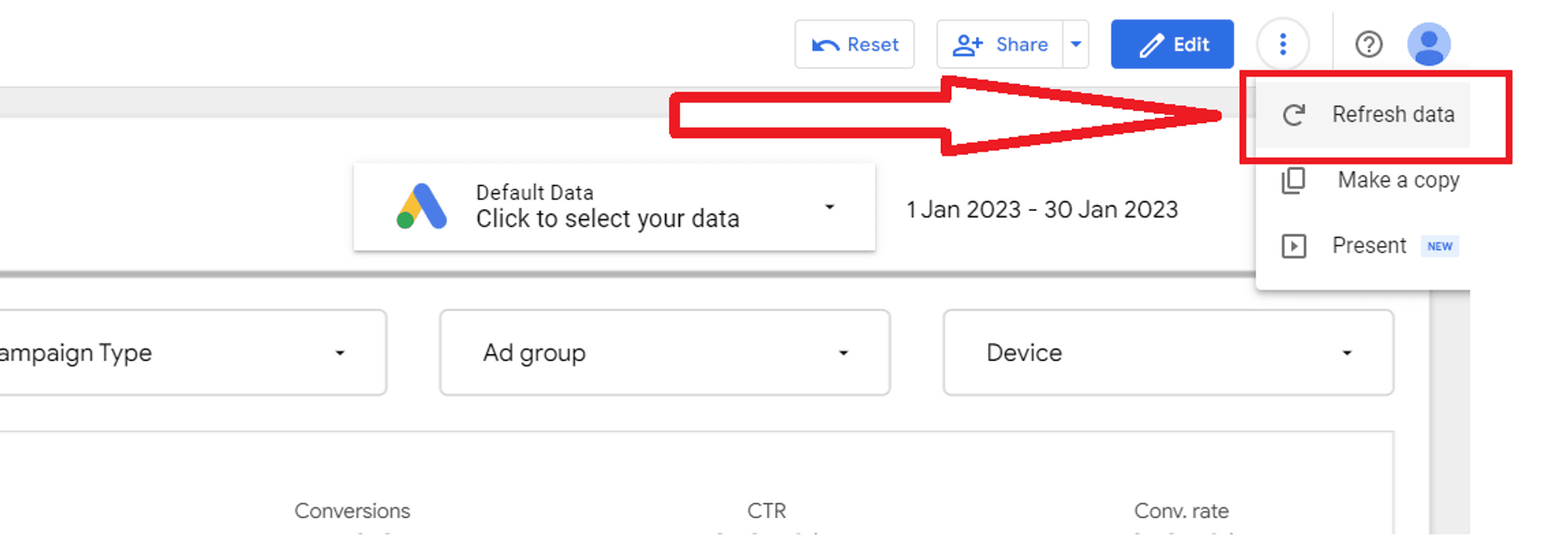 How to refresh data in google data studio